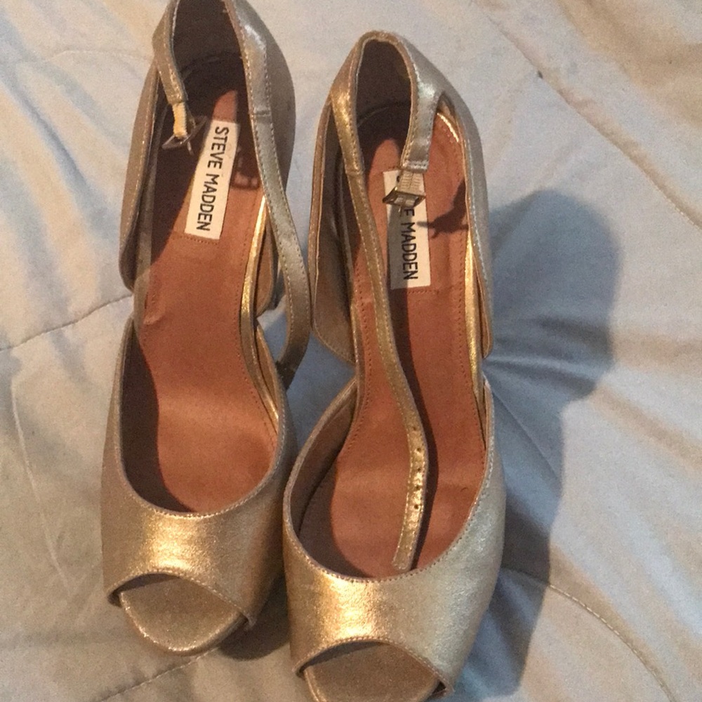 Gold platform peep toe heel